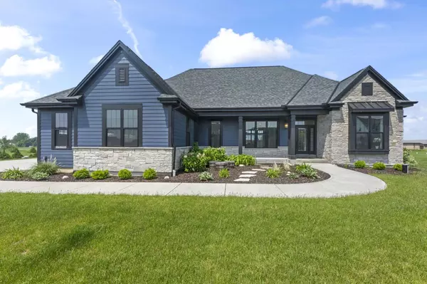 N67W27854 Red Oak COURT, Sussex, WI 53089