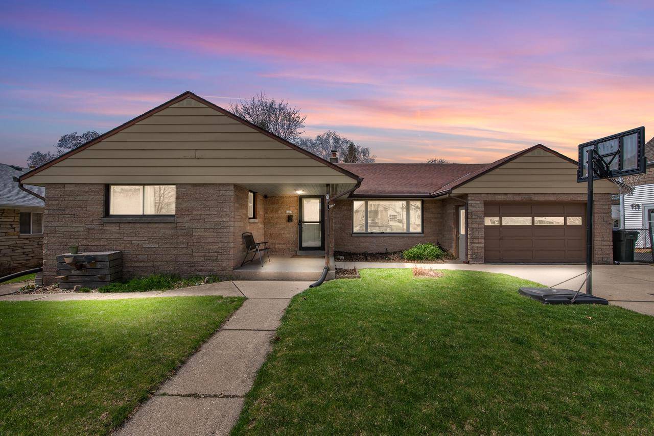 2347 S 98th STREET, West Allis, WI 53227