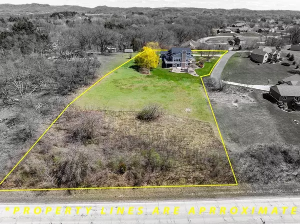 Holmen, WI 54636,W8118 Country AVENUE