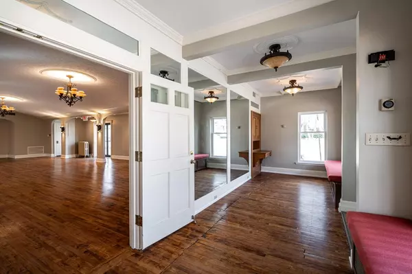 Cudahy, WI 53110,3701 E Layton AVENUE