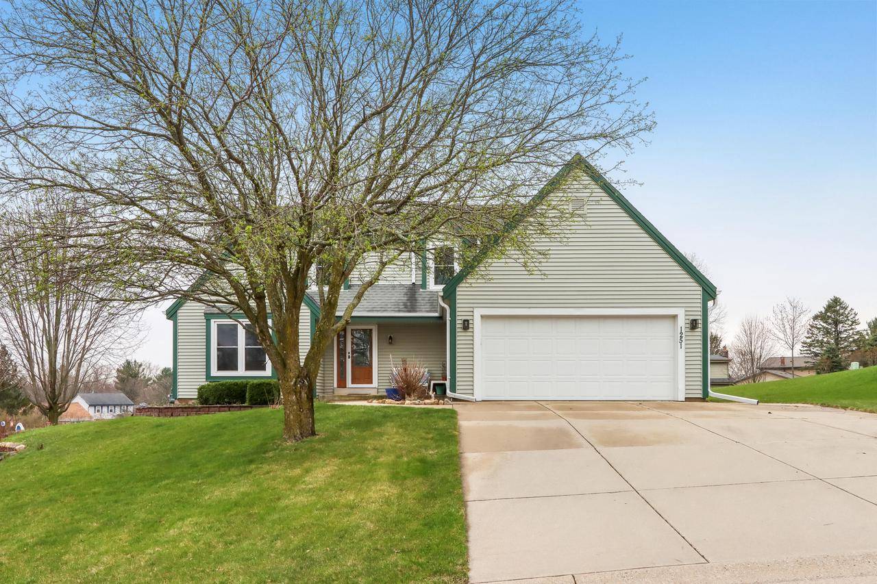 1251 Riverton DRIVE, Mukwonago, WI 53149