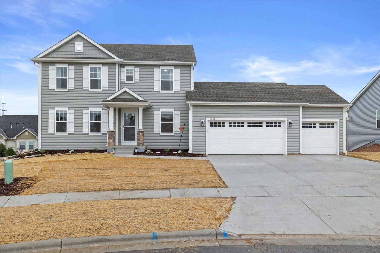 Grafton, WI 53024,1867 Highland Pointe WAY