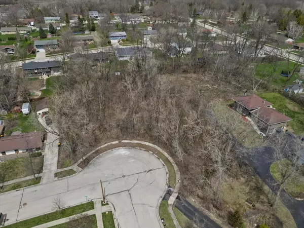 West Bend, WI 53090,2149 BRIAR DRIVE #300