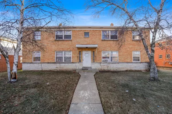8017 W Hampton AVENUE, Milwaukee, WI 53218