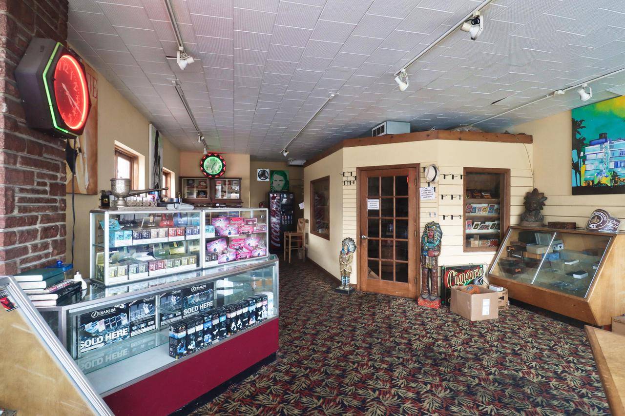 Wauwatosa, WI 53213,7026 W North AVENUE