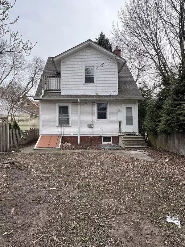 Shorewood, WI 53211,1914 E Edgewood AVENUE