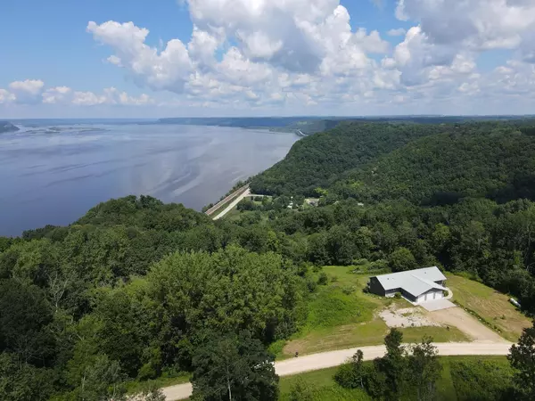 Eastman, WI 54626,59144 Lucky LANE