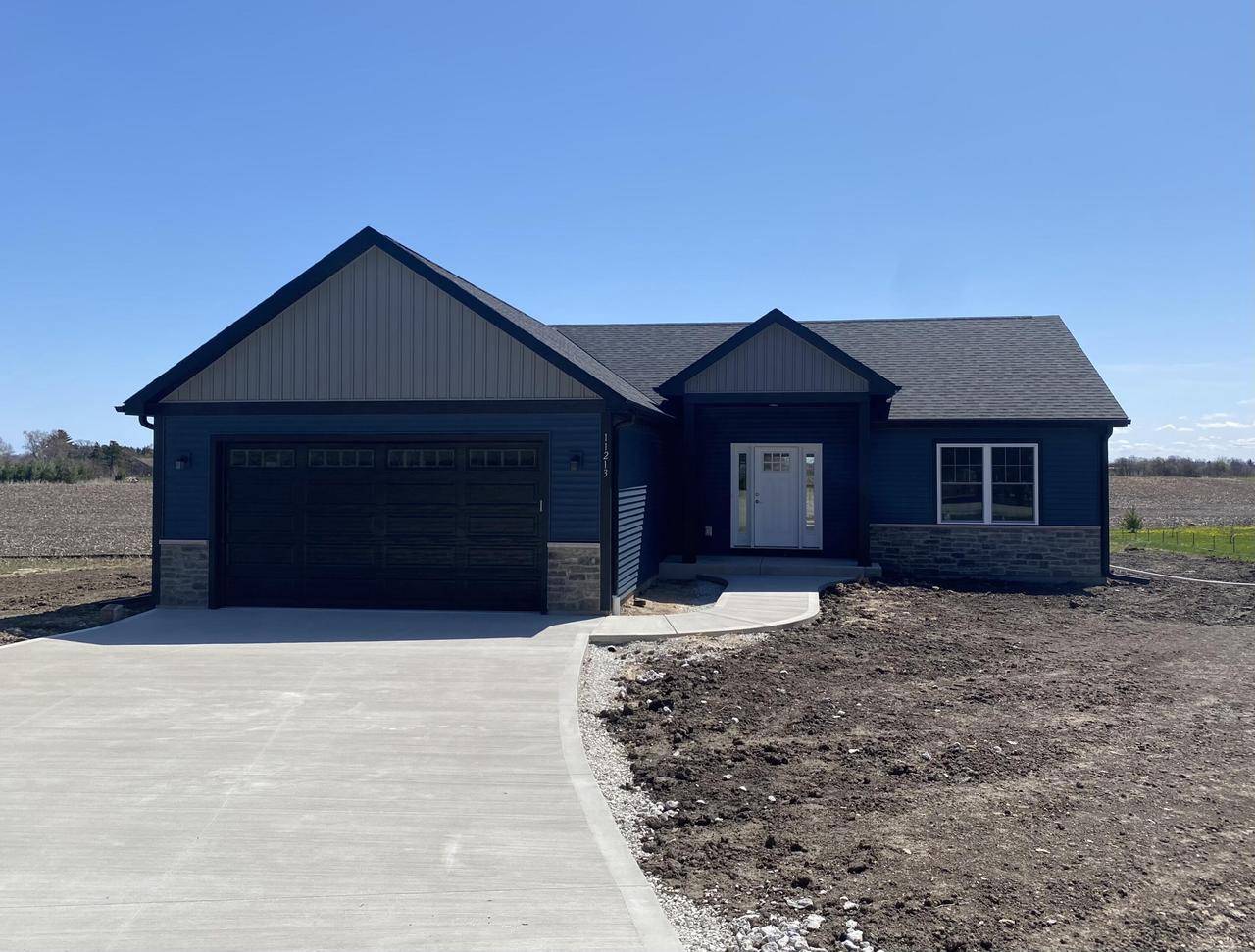 11213 Kraut ROAD, Franksville, WI 53126