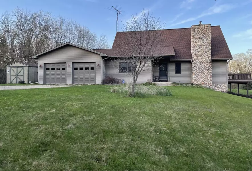 N5568 Johnson ROAD, Delavan, WI 53115