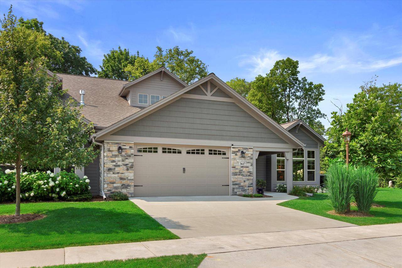 3617 Hawthorn Hill DRIVE, Waukesha, WI 53188