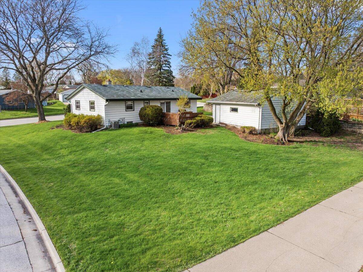 N85W18199 Tyler DRIVE, Menomonee Falls, WI 53051