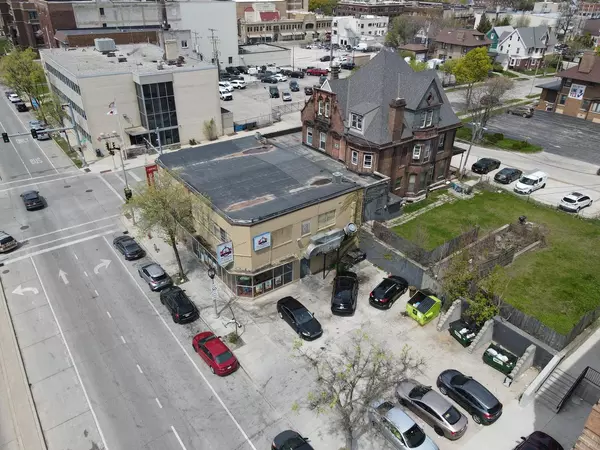 2532 W Wisconsin AVENUE #708-714 N 26th, 2534, Milwaukee, WI 53233