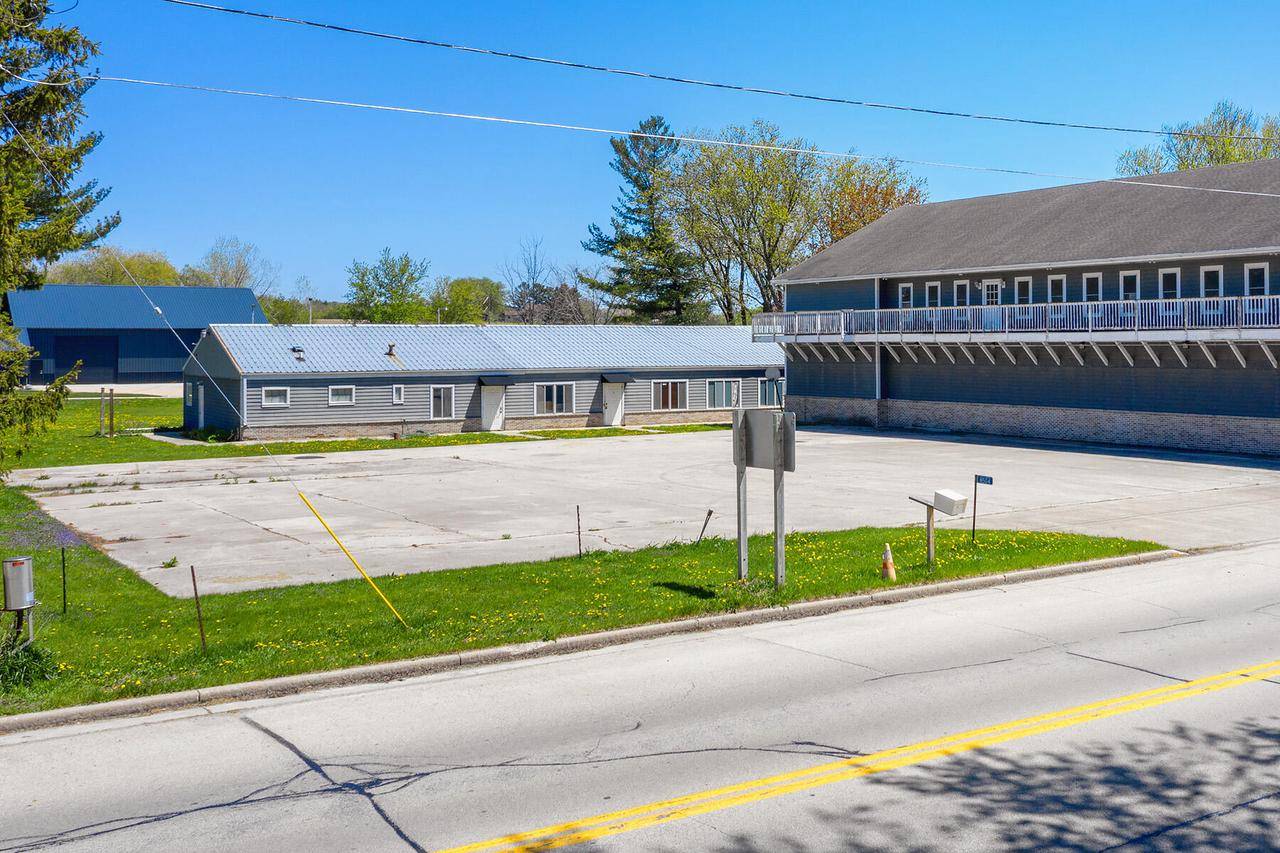 Ashippun, WI 53003,N502 State Road 67 #N506