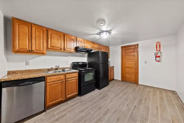 Milwaukee, WI 53202,802 N Van Buren STREET