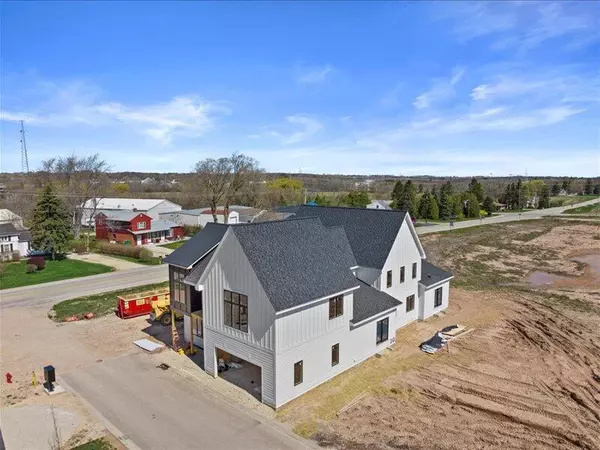 Port Washington, WI 53074,496 Bastle Wynd #9