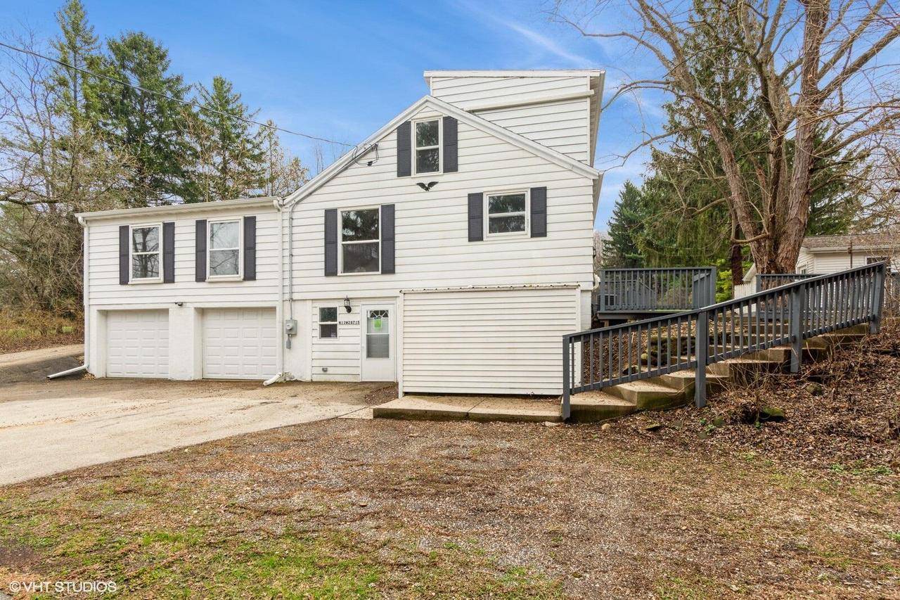 N13W28715 Silvernail ROAD, Pewaukee, WI 53072