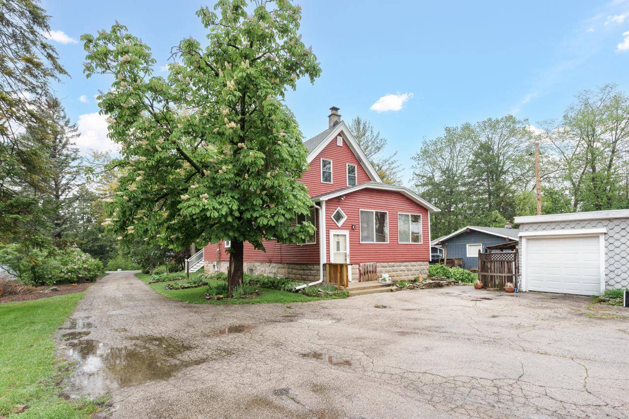 Hales Corners, WI 53130,10021 W Ridge ROAD