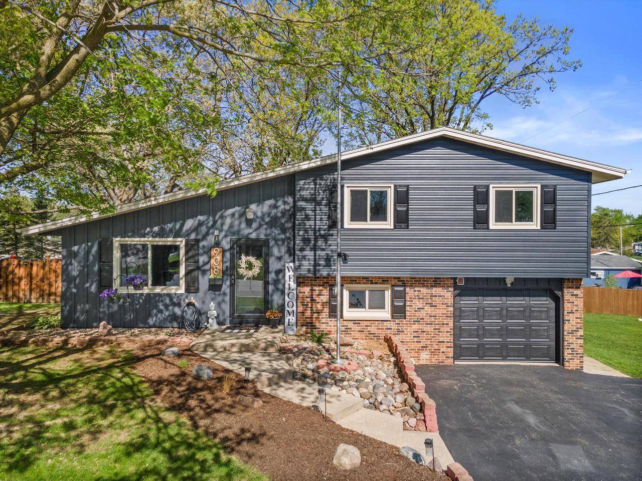 908 Echo DRIVE, Burlington, WI 53105
