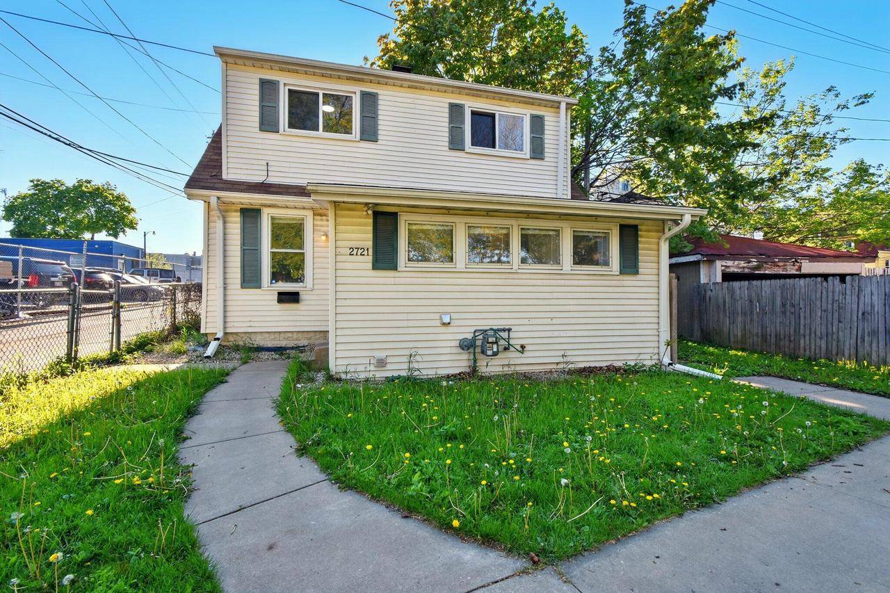2721 N 56th STREET, Milwaukee, WI 53210