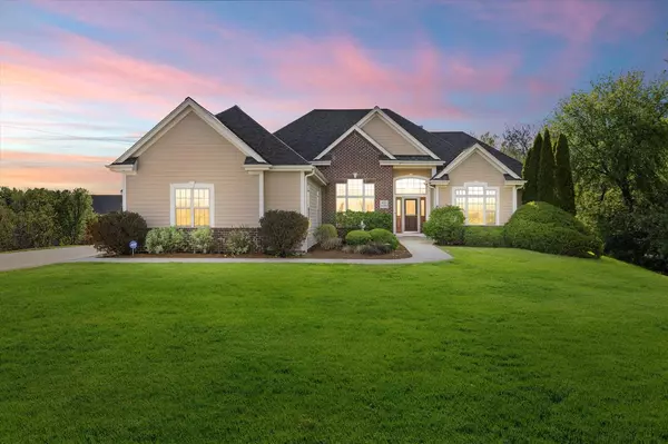 Pewaukee, WI 53072,W271N2493 Orchard LANE