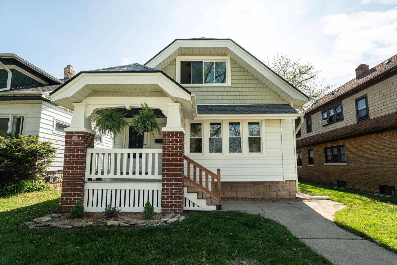 2372 N 64th STREET, Wauwatosa, WI 53213