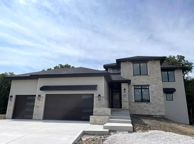 N66W21223 Sagebrush DRIVE, Menomonee Falls, WI 53051