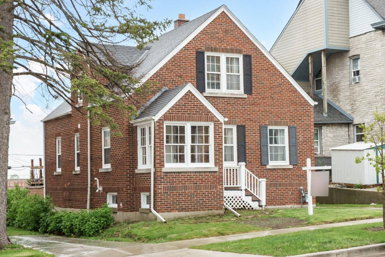 215 N 7th AVENUE, West Bend, WI 53095