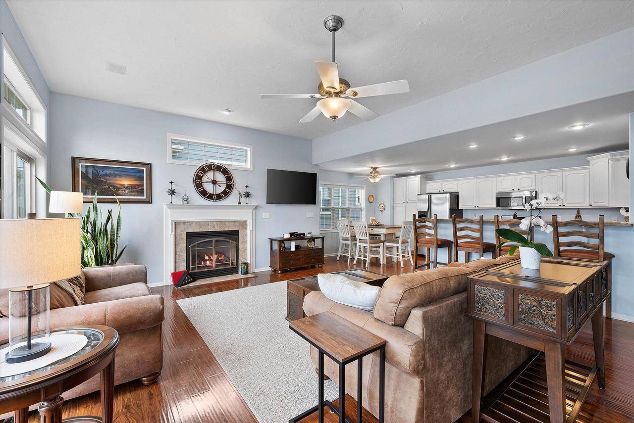 Hustisford, WI 53034,537 W Juneau STREET #F