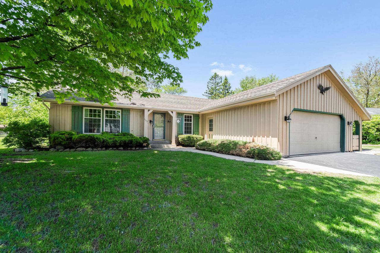 1103 Eastern Trl, Mukwonago, WI 53149