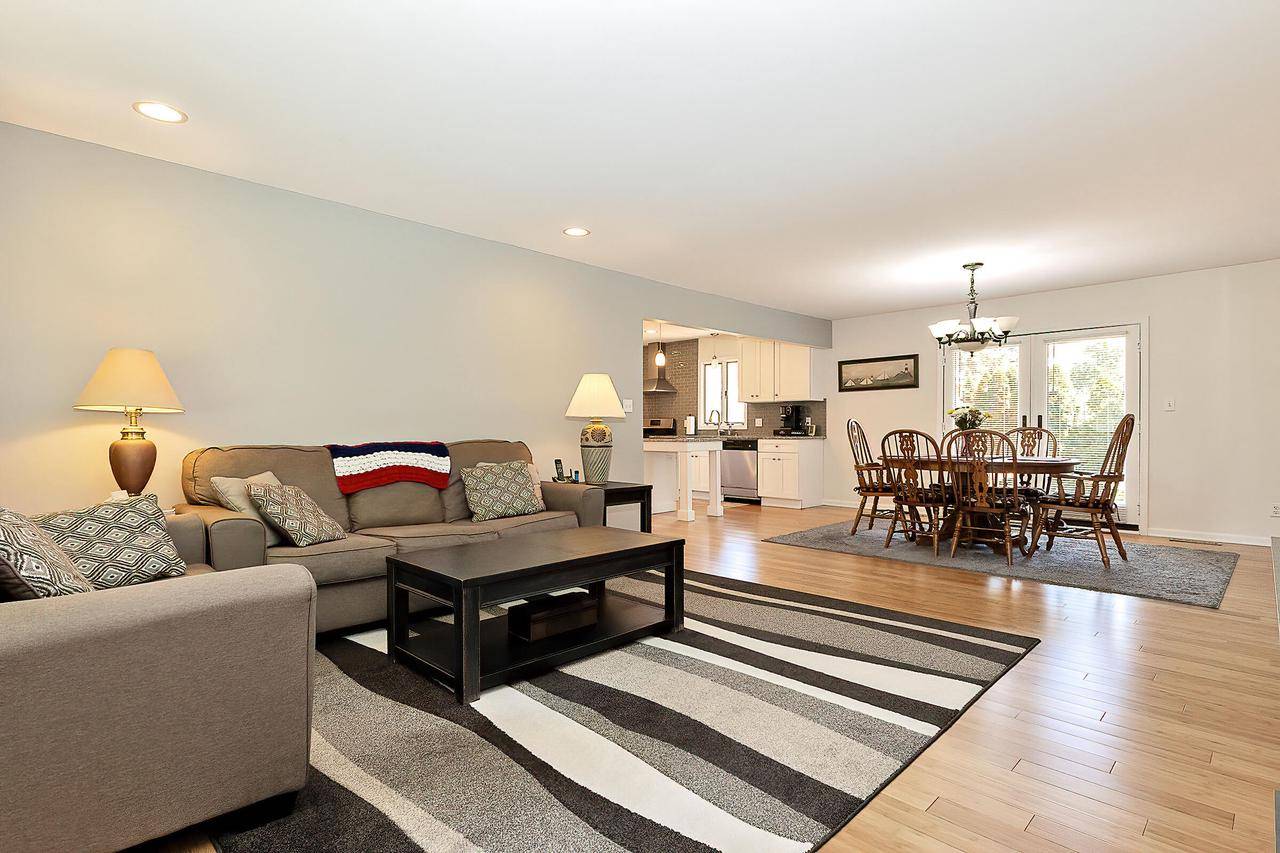 Twin Lakes, WI 53181,506 Torrey Pines DRIVE