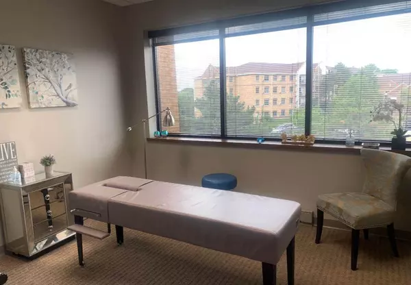 West Allis, WI 53214,6767 W Greenfield AVENUE #201