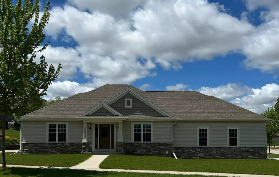 715 Willow LANE, Hartford, WI 53027