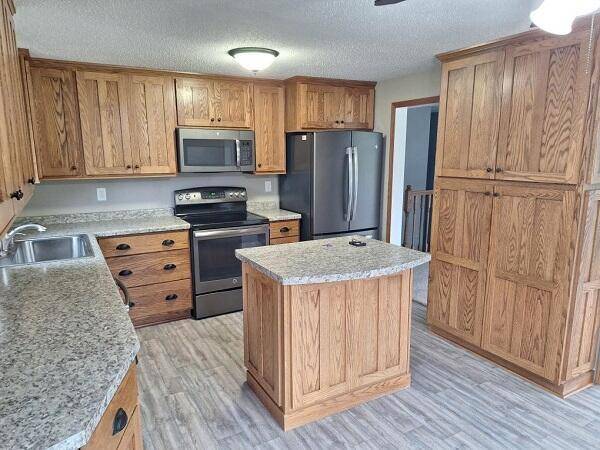 Viroqua, WI 54665,810 Railroad AVENUE