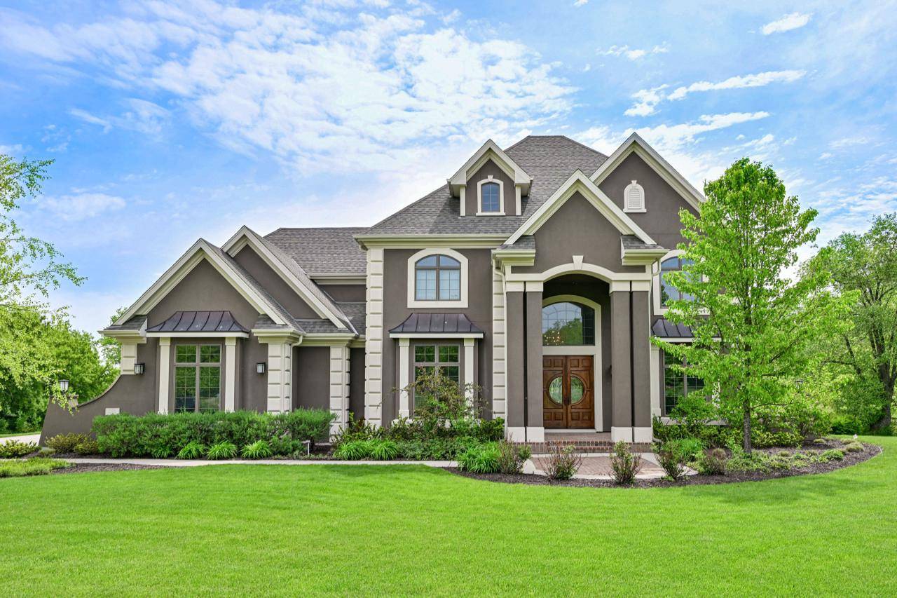 W292S5474 Fox Run COURT, Waukesha, WI 53189