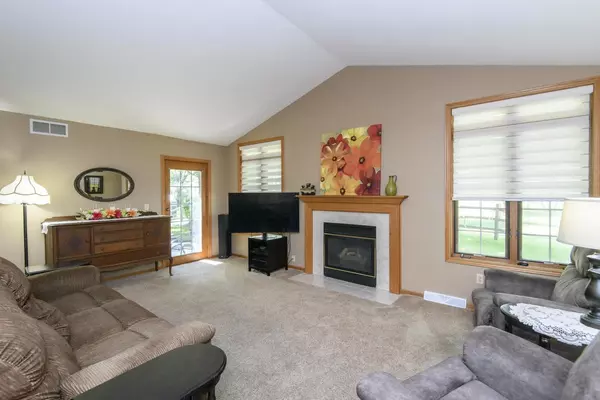 Pewaukee, WI 53072,321 Nicole COURT