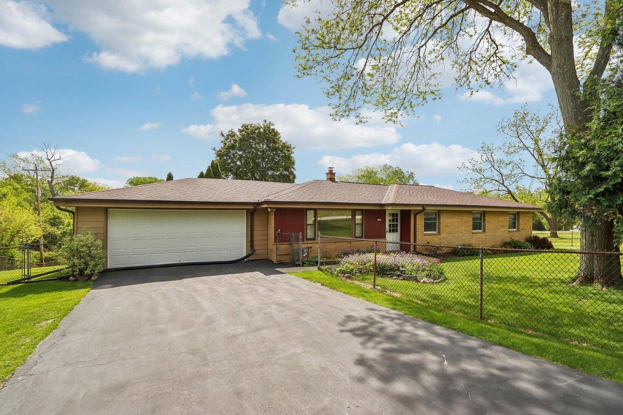 New Berlin, WI 53151,1424 S Arcadian DRIVE