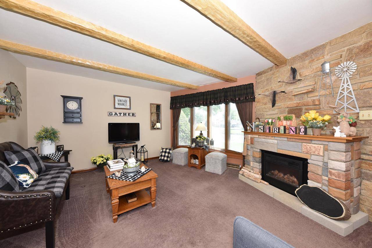 West Allis, WI 53214,917 S 120th STREET