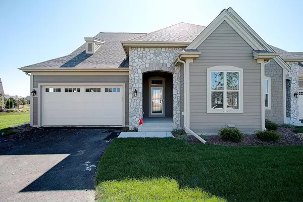 1624 Belmont LANE #28, Oconomowoc, WI 53066