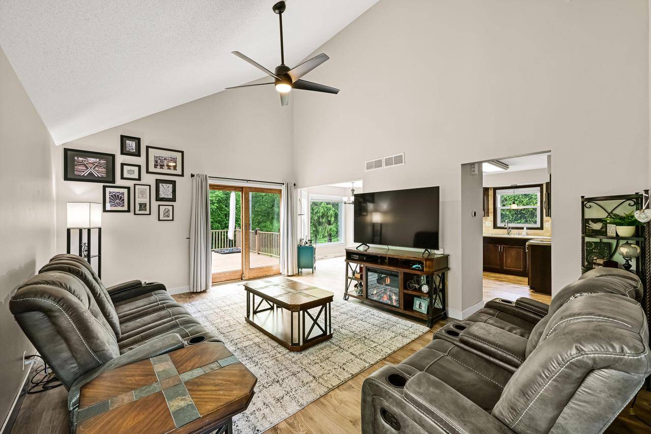 8505 S Parknoll DRIVE, Oak Creek, WI 53154