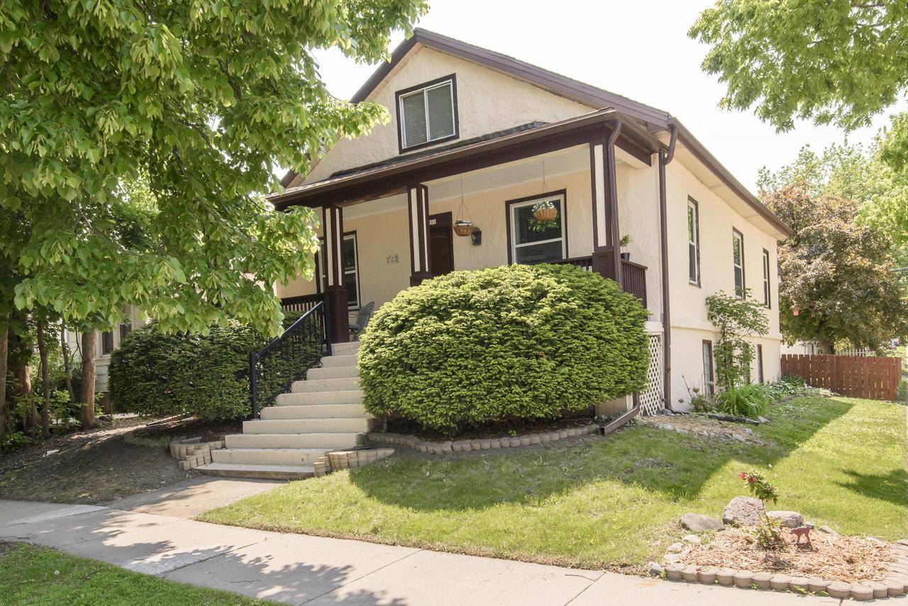 2203 S 69th STREET, West Allis, WI 53219
