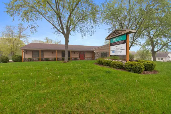 N48W14336 Hampton ROAD, Menomonee Falls, WI 53051