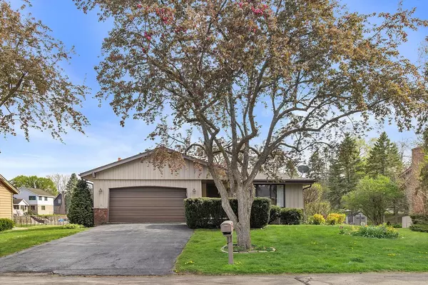 3523 Waterbury LANE, Racine, WI 53403