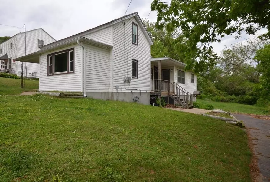 512 E North STREET, Whitewater, WI 53190