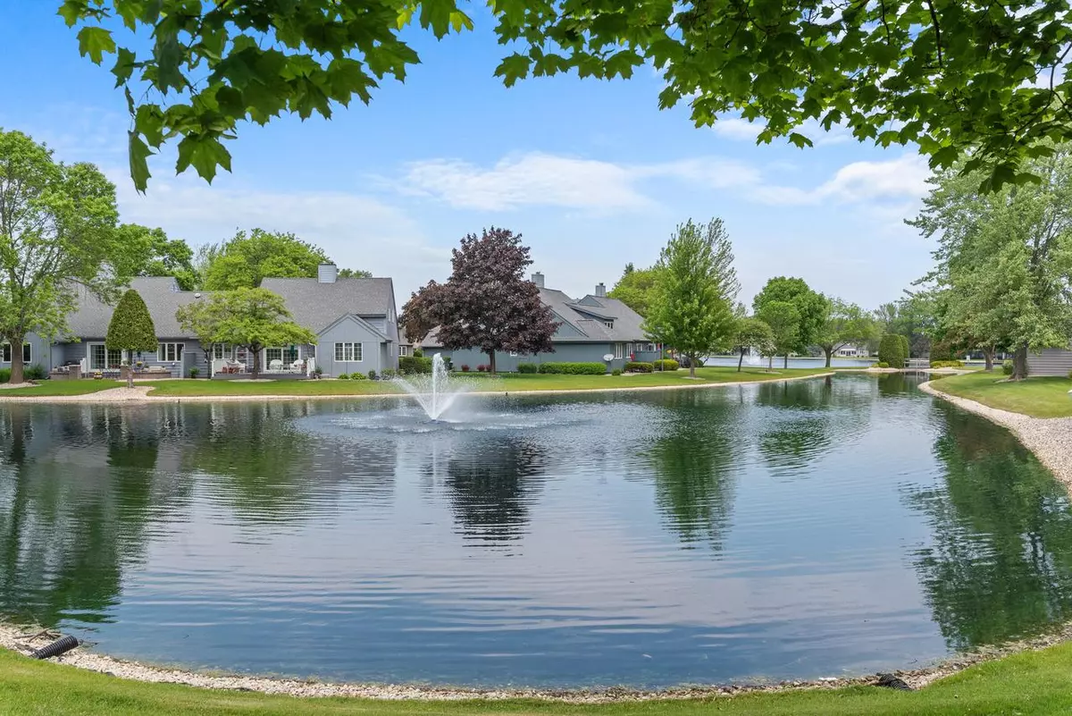 Mequon, WI 53092,10109 N Gettysburg COURT
