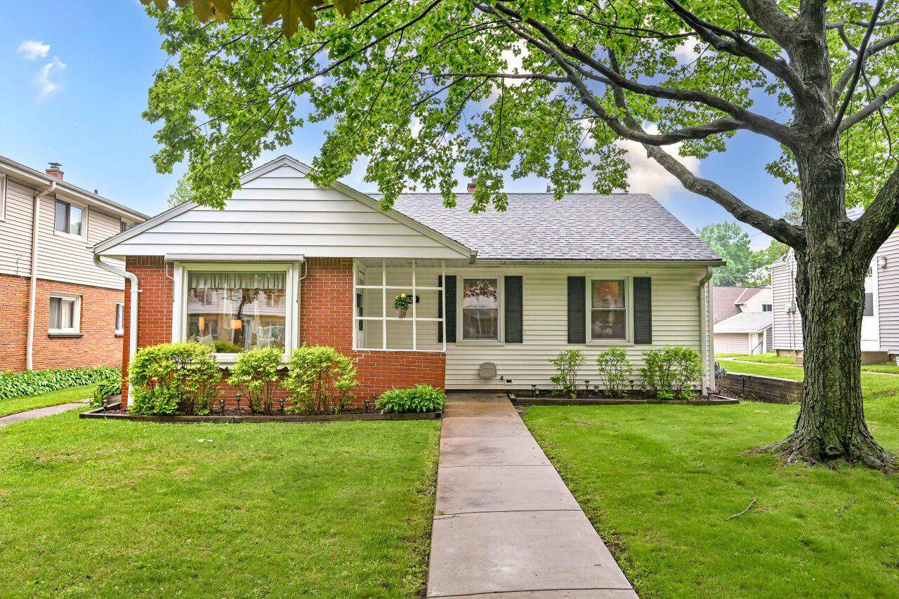 2829 N 90th STREET, Milwaukee, WI 53222