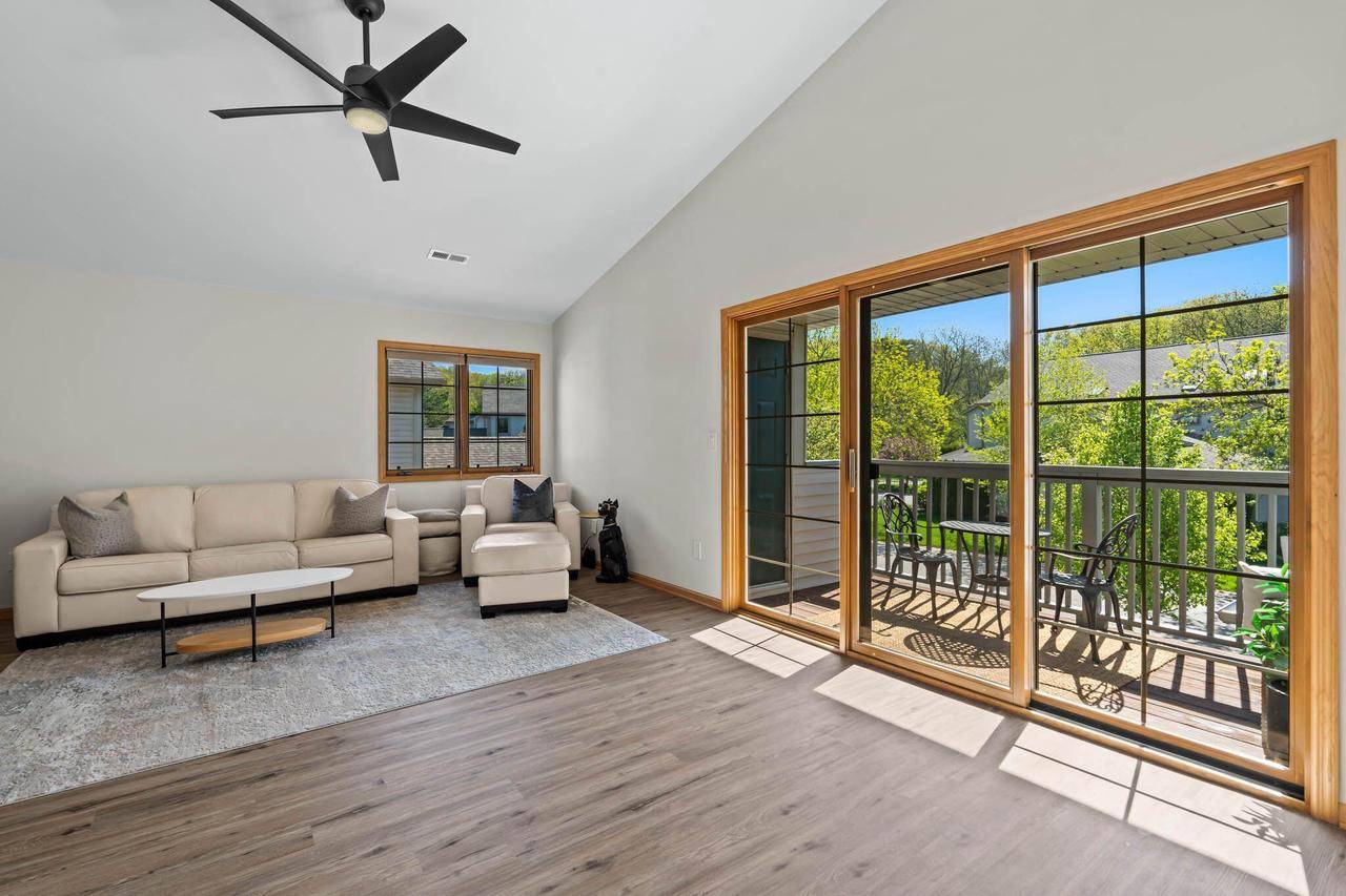 Delafield, WI 53018,2264B Circle Ridge ROAD
