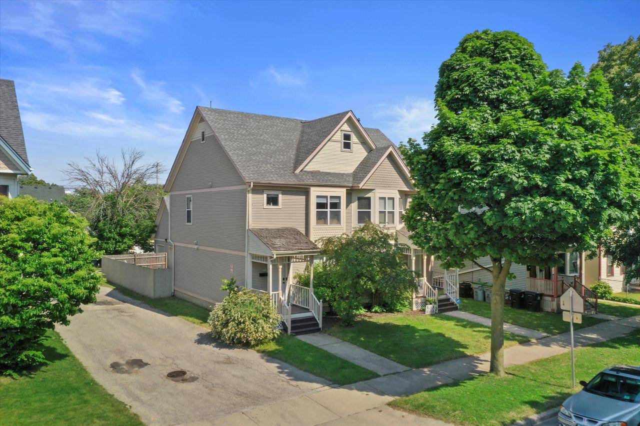 2118 N Palmer STREET, Milwaukee, WI 53212