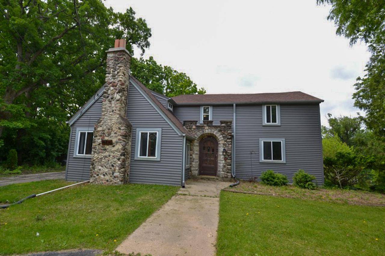 18435 Hoffman AVENUE, Brookfield, WI 53045
