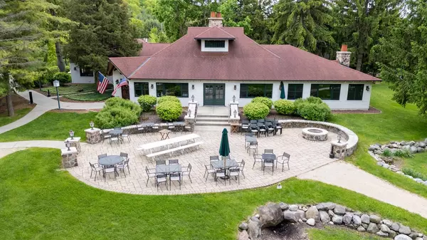 5151 Timmers Bay ROAD, West Bend, WI 53095