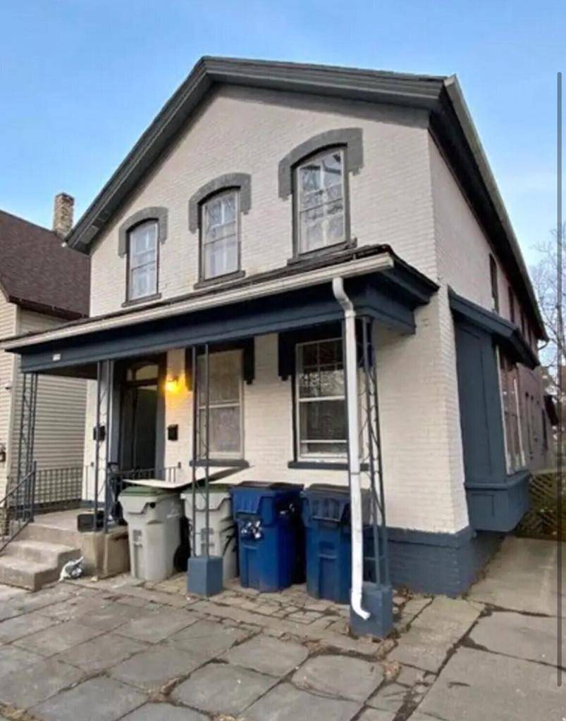 738 S 25th STREET, Milwaukee, WI 53204